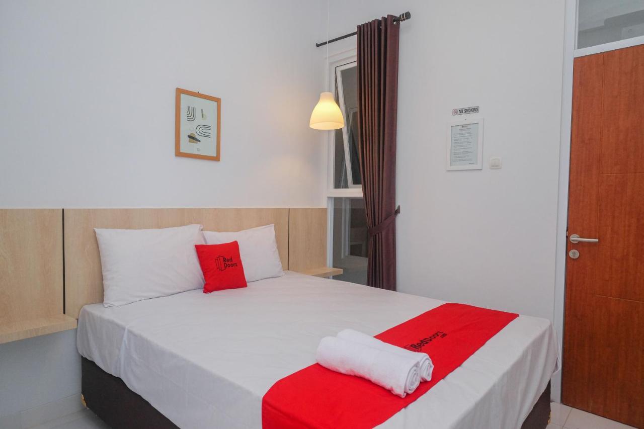 Reddoorz Syariah @ Tlogosari Semarang Hotel Alastuwo Exterior foto