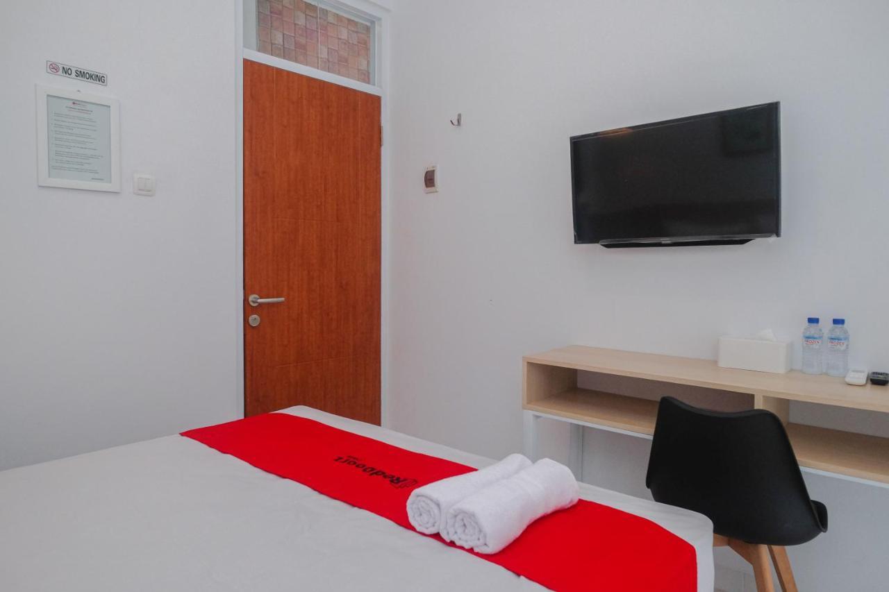 Reddoorz Syariah @ Tlogosari Semarang Hotel Alastuwo Exterior foto