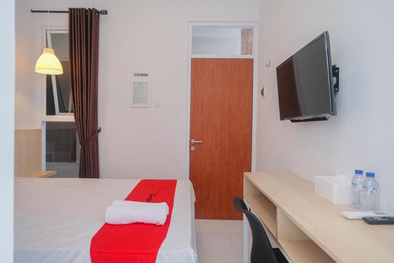Reddoorz Syariah @ Tlogosari Semarang Hotel Alastuwo Exterior foto