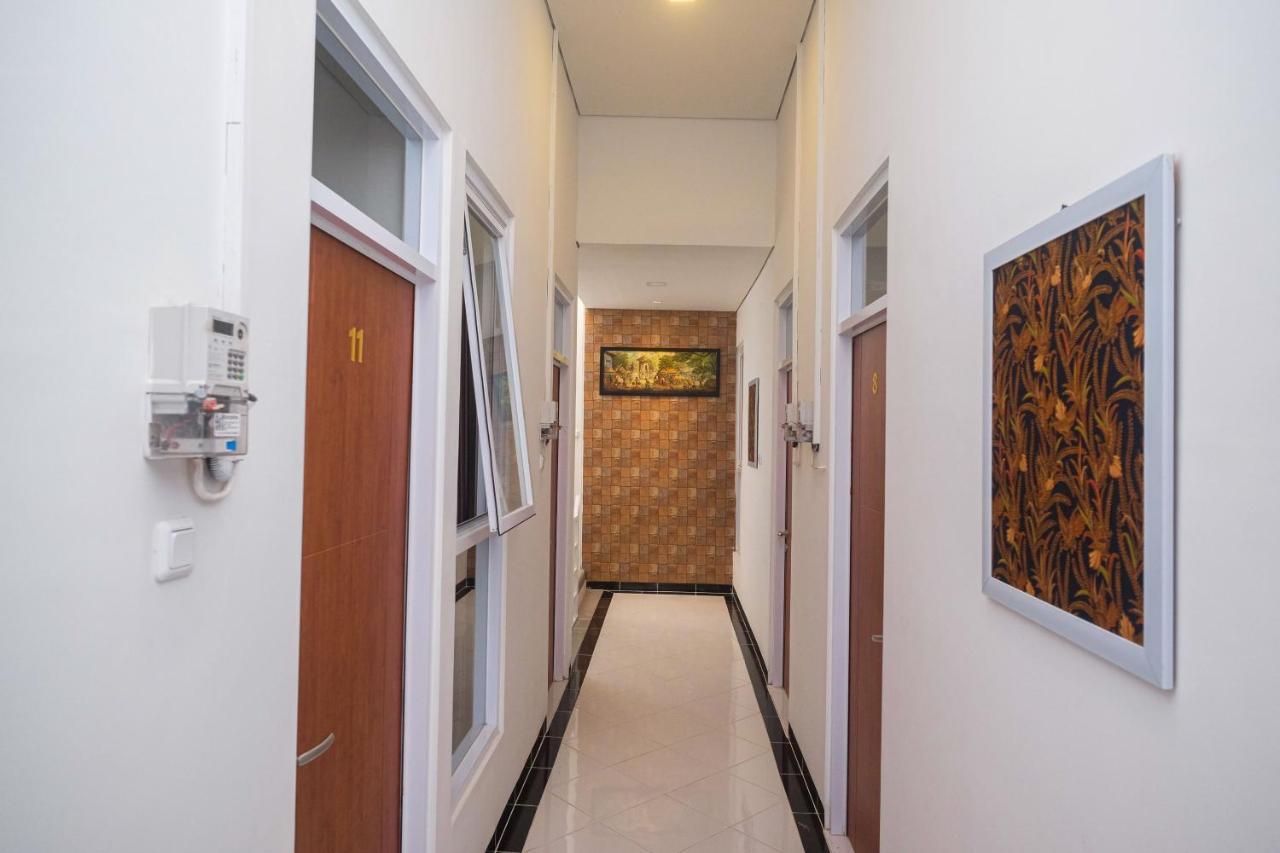 Reddoorz Syariah @ Tlogosari Semarang Hotel Alastuwo Exterior foto