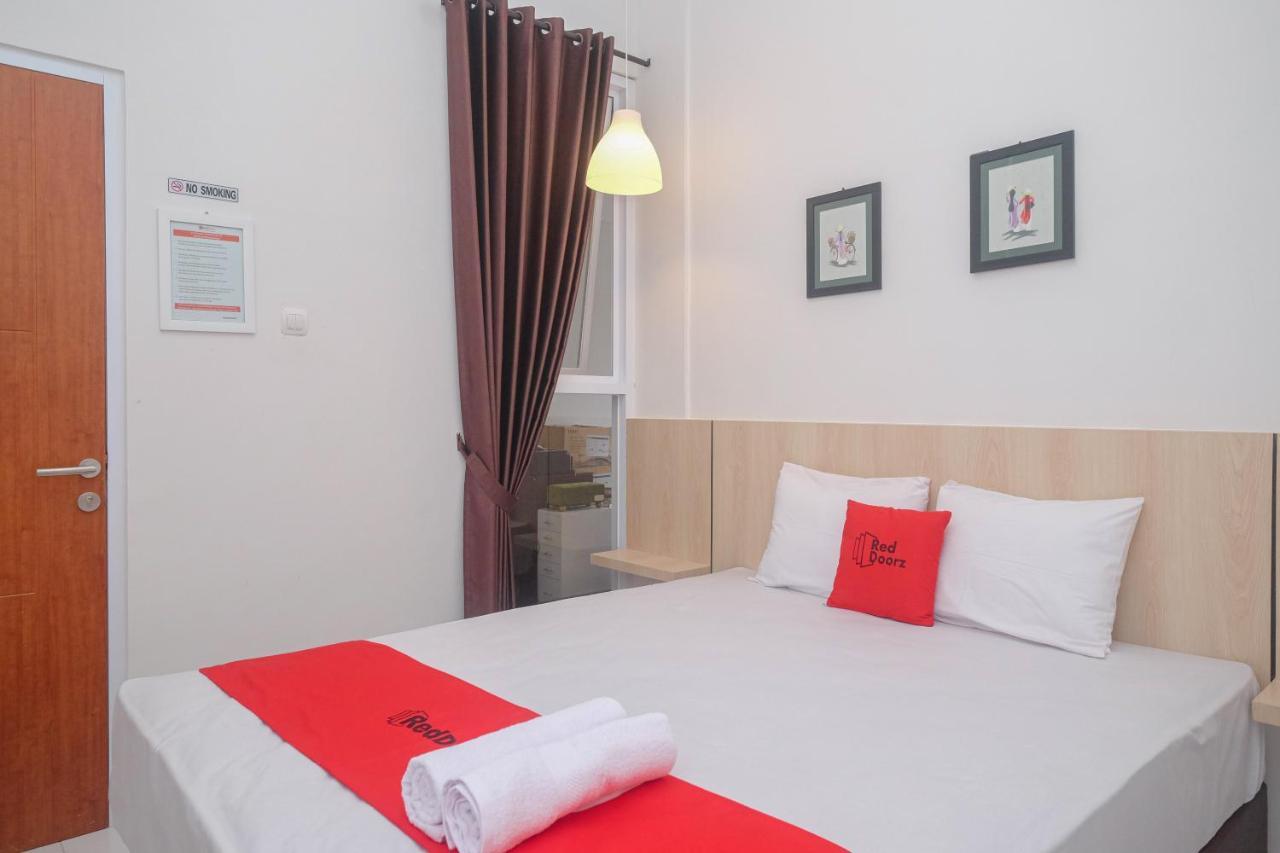 Reddoorz Syariah @ Tlogosari Semarang Hotel Alastuwo Exterior foto